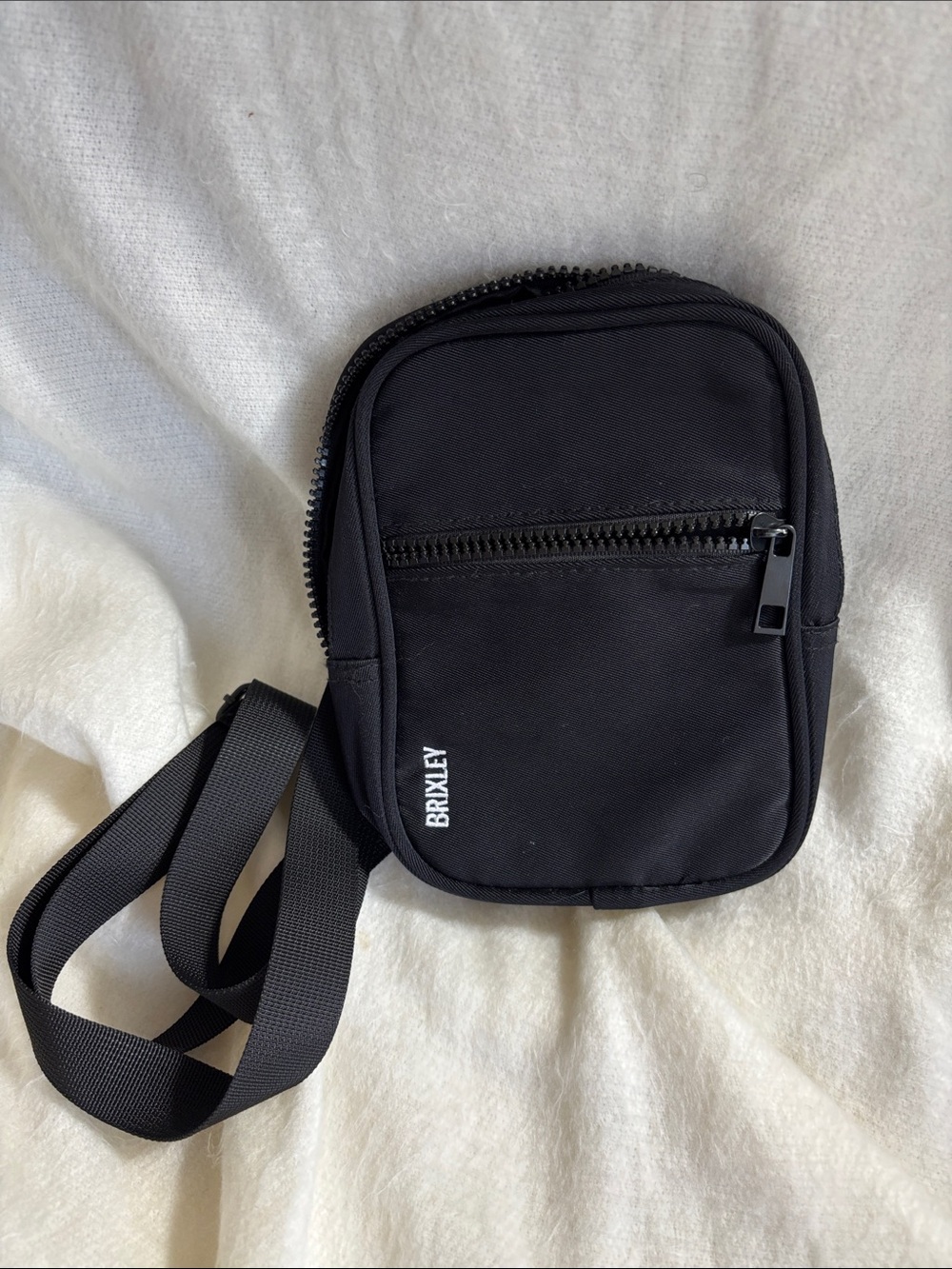 BRIXLEY Crossbody Sling Bag 4-Way Travel Purse Exterior Pockets Black New